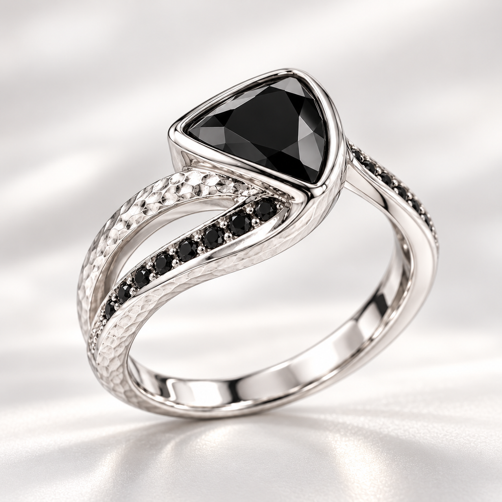 Noir Amour Heart Ring